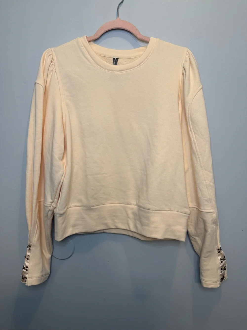 Anthropologie Cream Puff Sleeve Hook Clasp Detail Sweatshirt Medium - Picture 2 of 9